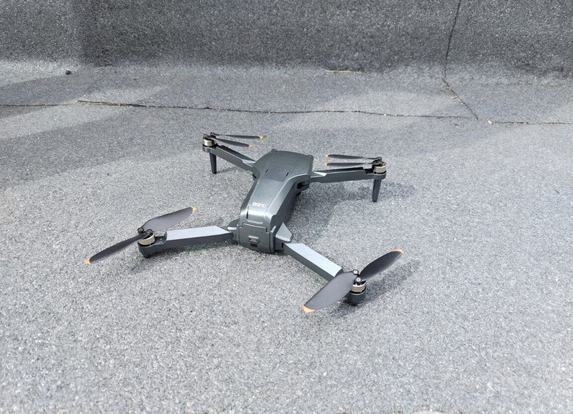 В Аксае на крыше многоэтажки обнаружили дрон, жильцов эвакуировали - фото 1