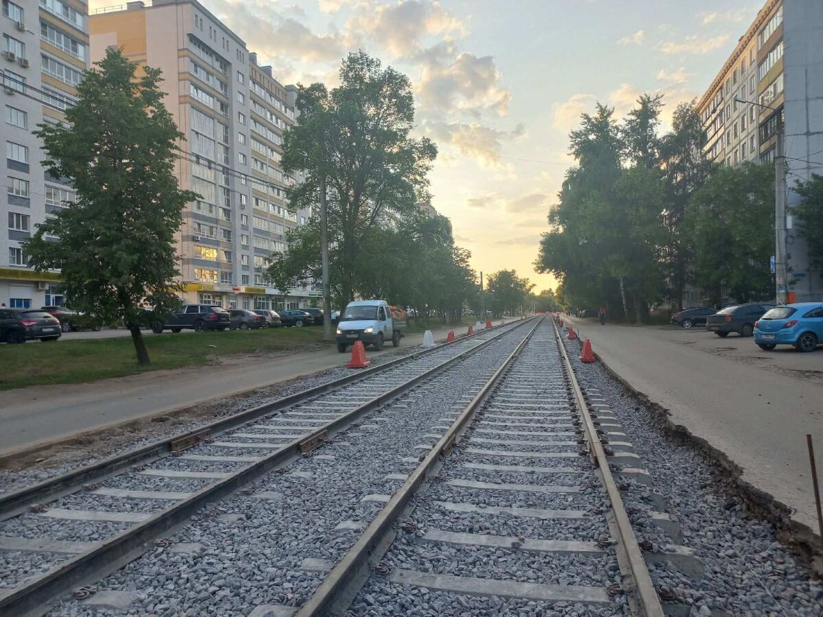 Движение на улице Белинского частично возобновилось после ремонта путей 
