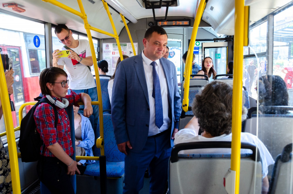В Ростове за месяц выявили около 180 нарушений в работе кондиционеров в городских автобусах - фото 1