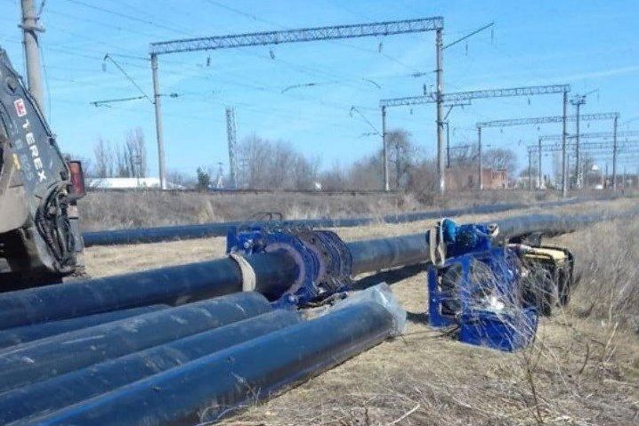 В будущем году завершат реконструкцию водопровода в пос. Овощном Азовского района - фото 1