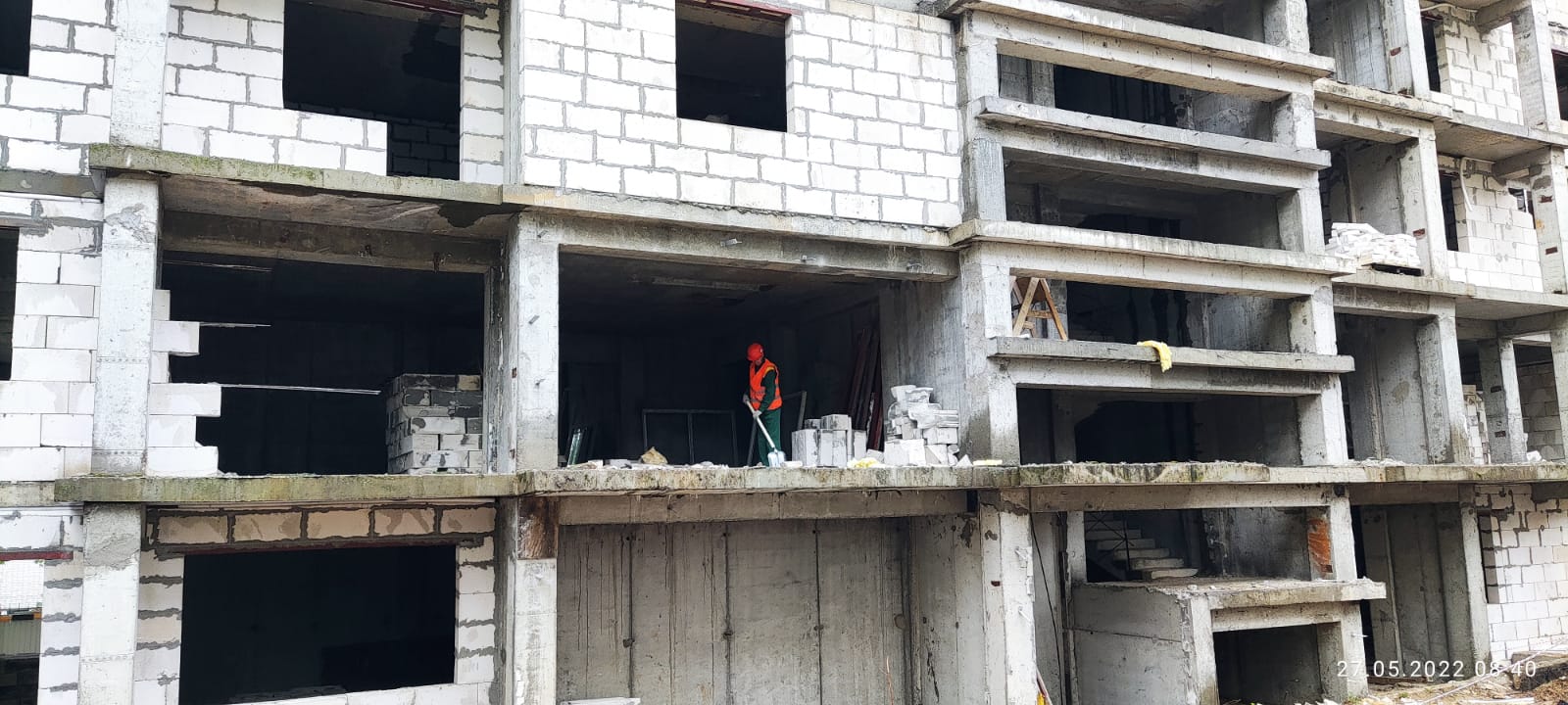 Демонтаж фасада завершается в проблемном ЖК «Приокский» в Нижнем Новгороде - фото 1