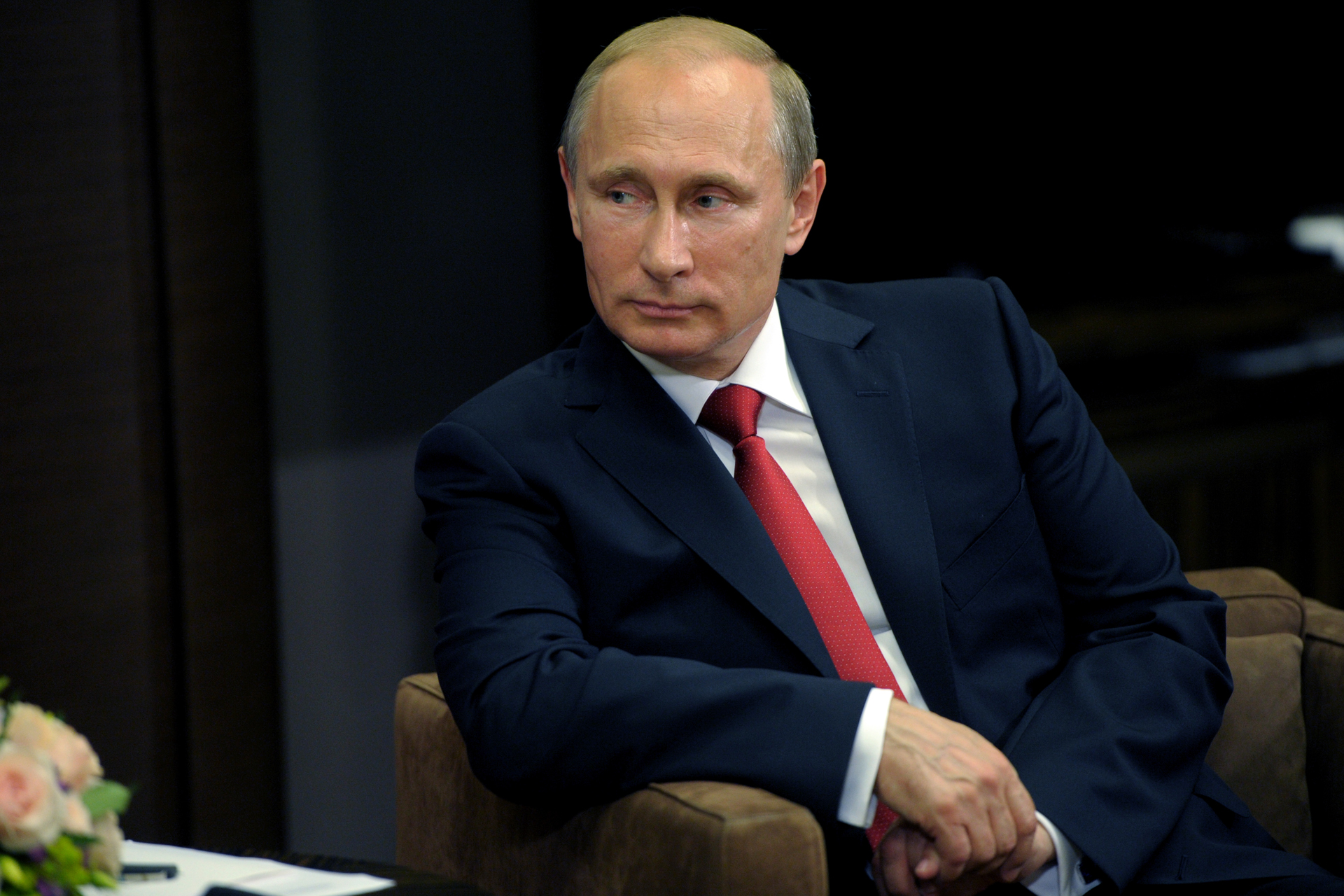 Владимир Путин велел проверить, как и почему выросли тарифы на ЖКУ в регионах - фото 1